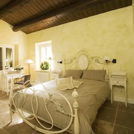 Il Sassòne Alloggio per agriturismo Camerano